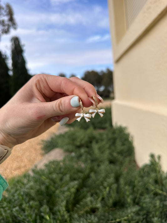 Mini White Bows | Earrings